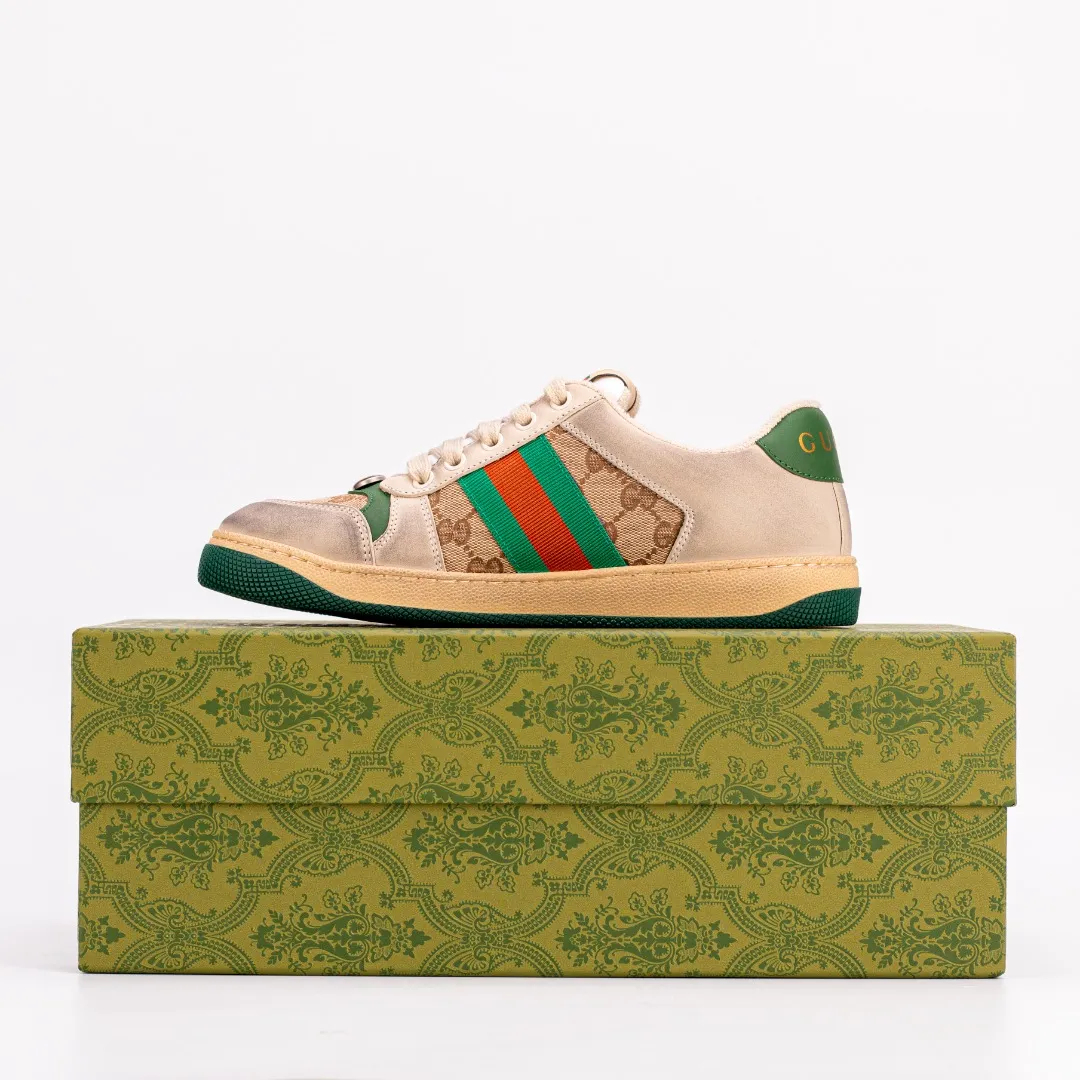 Ex-factory price 620 [Higher version] GUCCI casual sports distressed small dirty shoes, polished cowhide fabric, hand-made distressed effect!  Original terry cloth, delicate, soft, comfortable and breathable. Privately molded steel-stamped two-color original TPU outsole (lower layer is wider, upper layer is narrower) to differentiate the wrong version of the outsole in the market. Fabric, material, outsole, detail comparison SIZE: 34-41, 38-45 regular size (women's 34, 41, men's 38, 45 customized, non-returnable and non-exchangeable) (women's colors and men's models need to be customized)